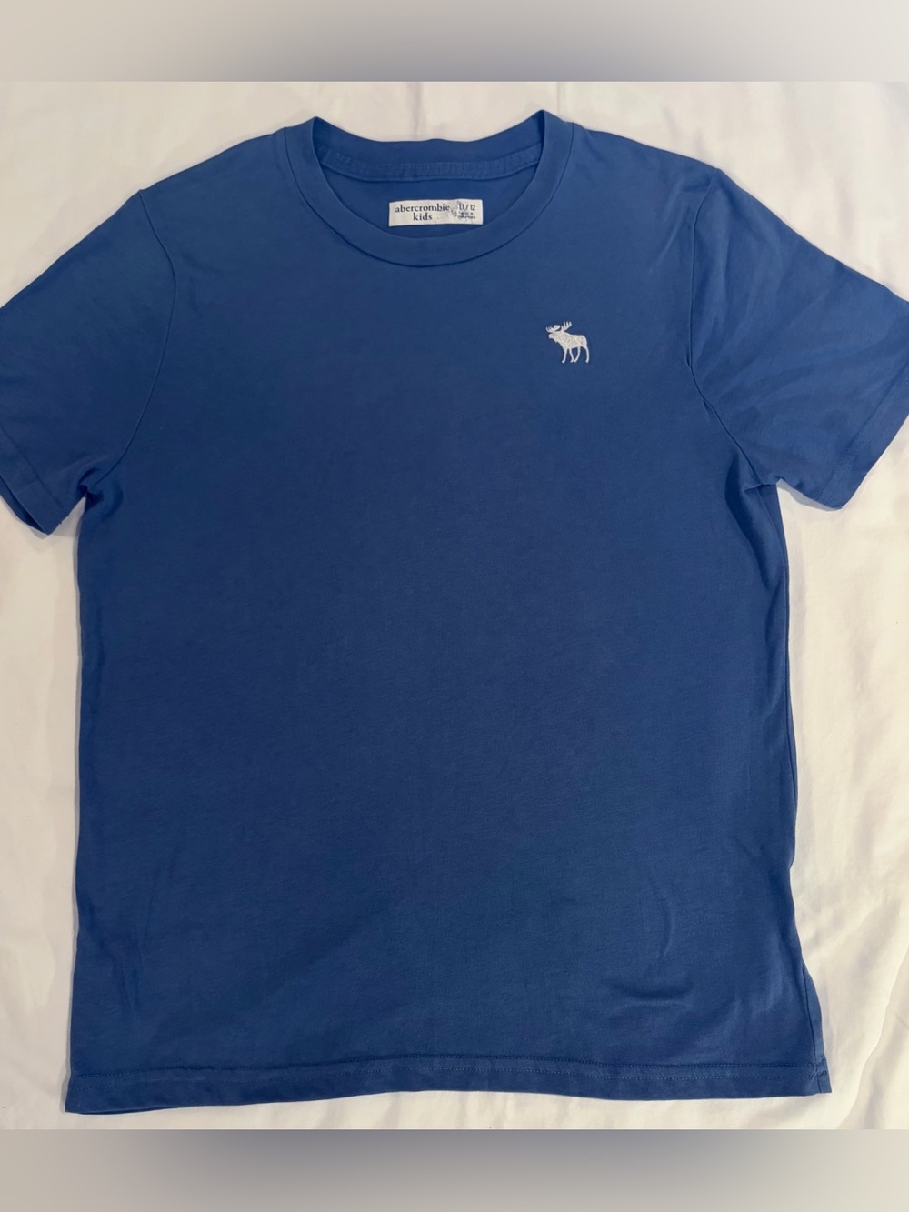 Abercrombie Kids short sleeve blue tee with Moose Emblem Sz 11/12 EUC